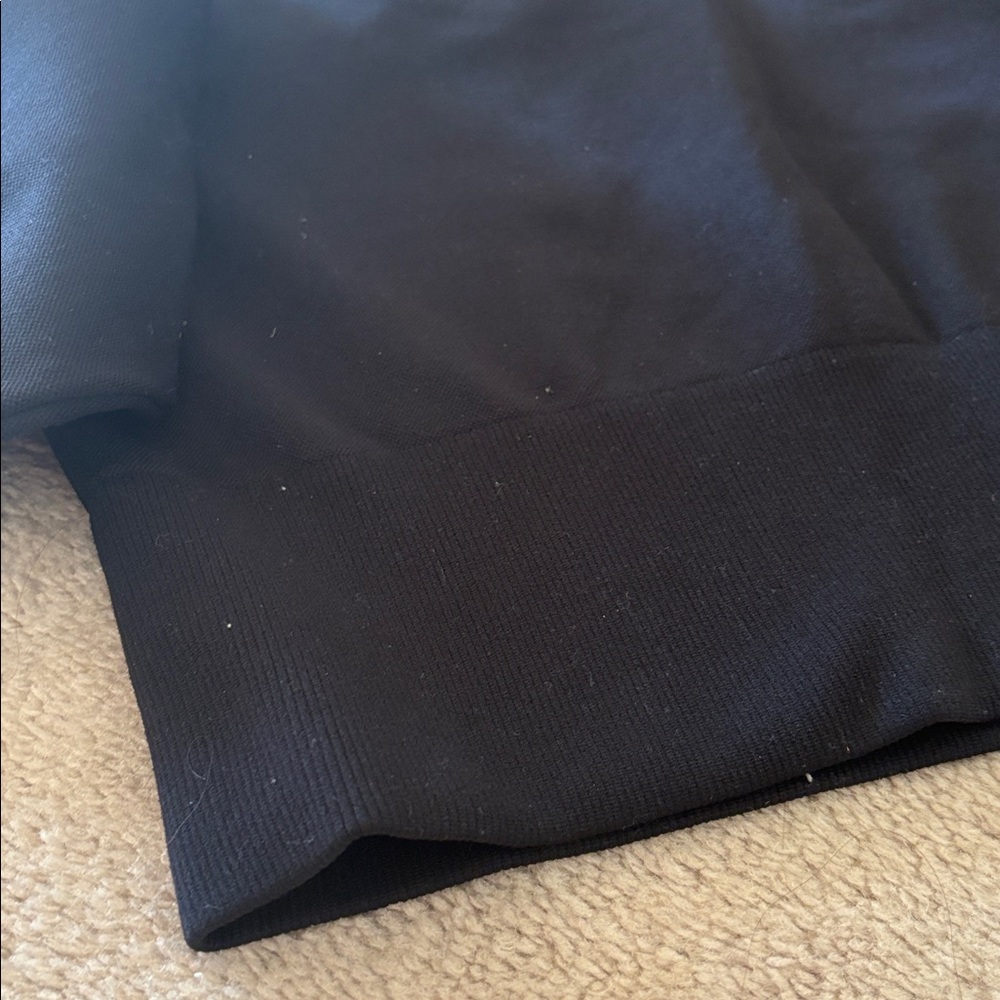 Aerie Black Long Sleeve crop top - Picture 3 of 3